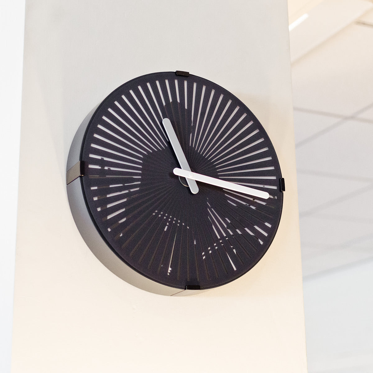 Animated Clock – Drummer