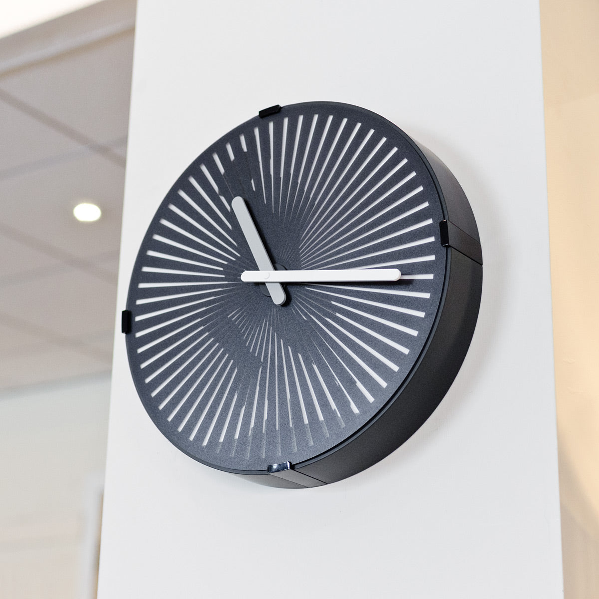 Animated Clock – Running Man