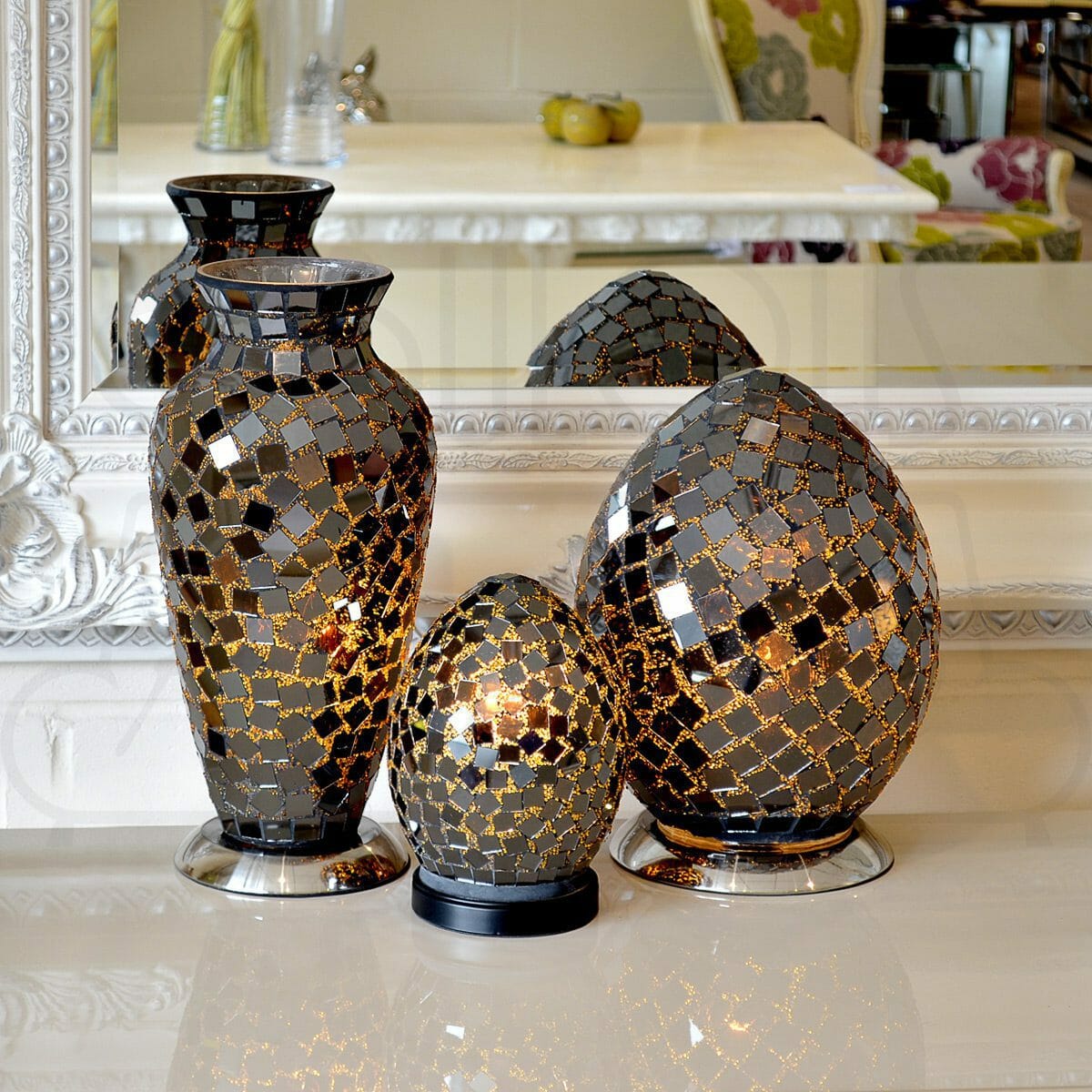 Black Tile Mini Mosaic Egg Lamp